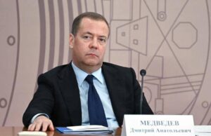 « Donald Trump's Ultimatum to Russia, a step towards war», tenit the former Russian president Dimitri Medvedev