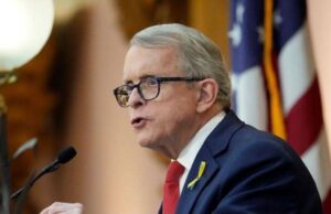 Ohio : le gouverneur républicain défend les Haïtiens face au plan de déportation